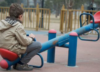 Childhood loneliness does not help isolated adolescents reconnect, 6-year study finds